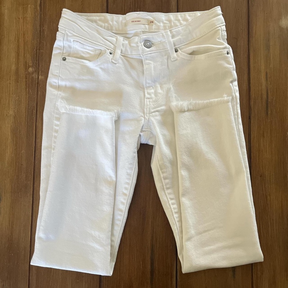White 711 Skinny Jeans from Levi’s